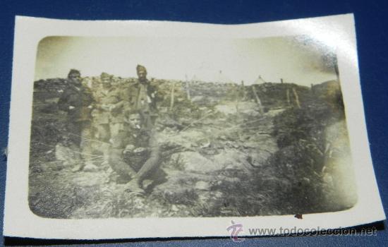 Military Antiques: ANTIGUA FOTOGRAFIA DE OFICIAL LEGIONARIO JUNTO CON INDIGENA MARROQUI, GUERRA DEL RIF, 1925