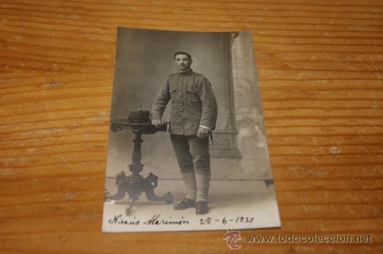 Militaria: Antigua fotografia de militar de regimiento 28, marcada de 1921