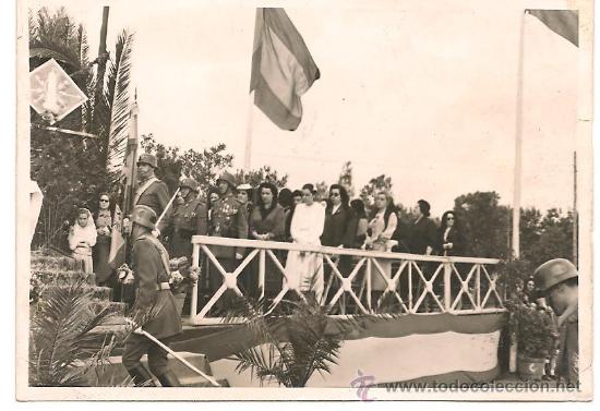 Militaria: SOLDADOS DEL EJ&Eacute;RCITO ESPA&Ntilde;OL EN DESFILE A&Ntilde;OS 60