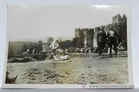 Militaria: ANTIGUA FOTOGRAFIA DE LA GUERRA DEL RIF, REGULARES Y TROPAS INDIGENAS POSIBLEMENTE EN XAUEN, MIDE 8,