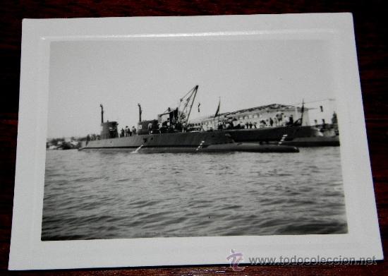 Military Antiques: ANTIGUA FOTOGRAFIA DE SUBMARINO EN PUERTO, MIDE 9 X 7 CMS.