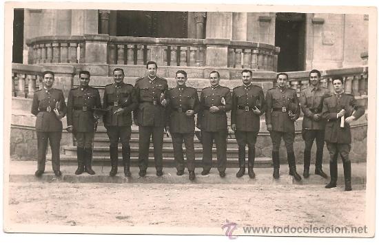 Military Antiques: OFICIALES EN LAS PR&Aacute;CTICAS DE ASCENSO DEL REGIMIENTO 59 EN FECHA SEPTIEMBRE DE 1952. MEDIDAS 14X9 CM