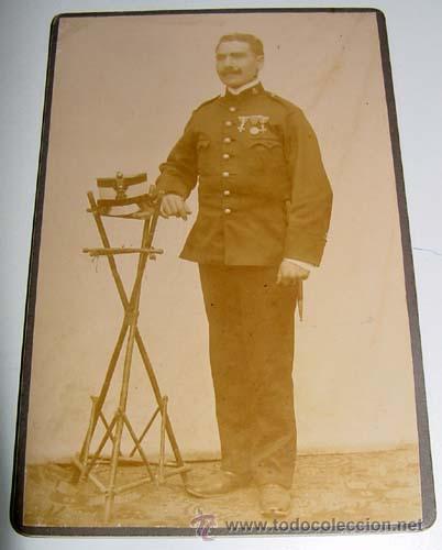 Militaria: ANTIGUA FOTO DE MILITAR ESPA&Ntilde;OL CONDECORADO - MIDE 14 X 8,5 CMS.