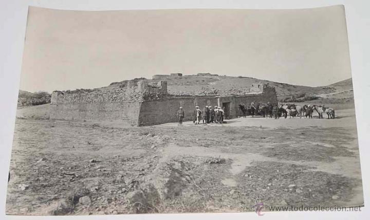 Militaria: ANTIGUA FOTO ORIGINAL  DE LA CAMPA&Ntilde;A DEL RIF - PEQUE&Ntilde;A FORTALEZA ESPA&Ntilde;OLA EN PLENO RIF, JUNTO CON LA