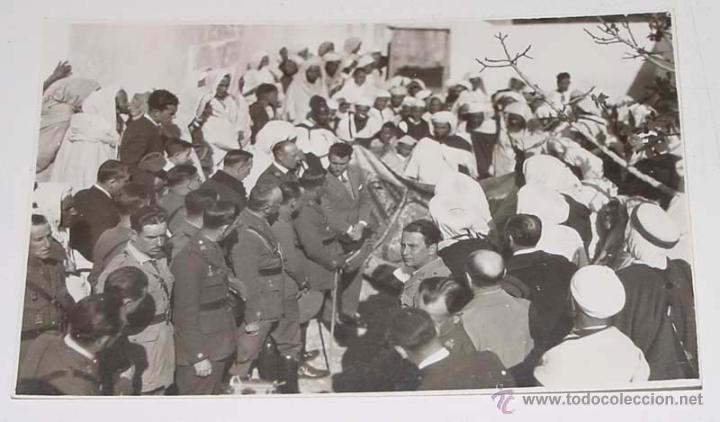 Military Antiques: ANTIGUA FOTO POSTAL DE DE OFICIALES DEL EJERCITO ESPA&Ntilde;OL Y COMISARIOS NEGOCIADORES JUNTO CON JEFES D