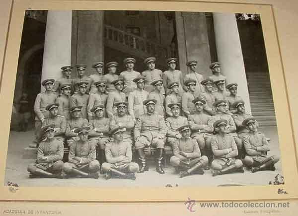 Militaria: ANTIGUA FOTOGRAFIA ORIGINAL DE ACADEMIA DE INFANTERIA - REALIZADA POR EL GABINETE FOTOGRAFICO - MIDE