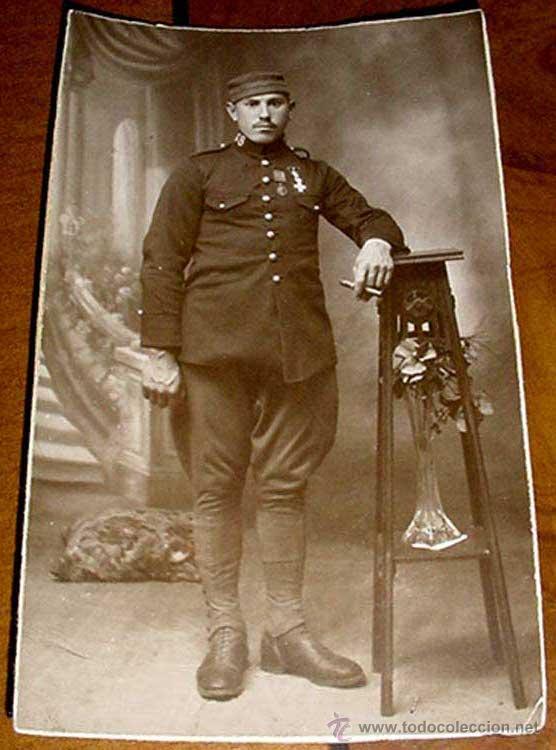 Military Antiques: ANTIGUA FOTOGRAFIA ORIGINAL DE MILITAR CONDECORADO EN LA GUERRA DEL RIF (MARRUECOS) MIDE  13,5 X 8,2