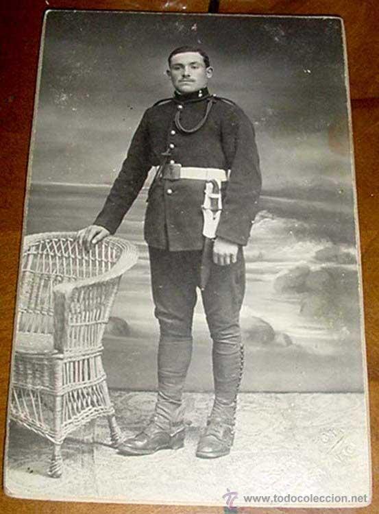 Military Antiques: ANTIGUA FOTO POSTAL DE MILITAR ESPA&Ntilde;OL POSANDO CON SU UNIFORME - ESTAPE FOTOGRAFO DE MATARO - SIN CI