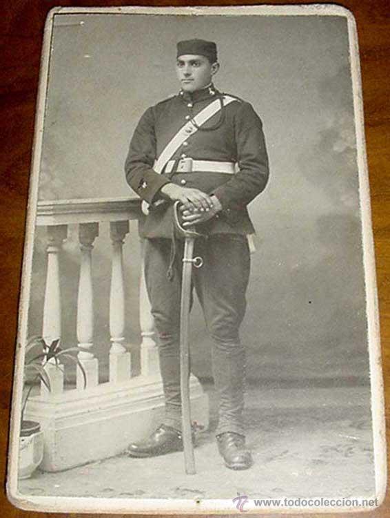 Military Antiques: ANTIGUA FOTO POSTAL DE MILITAR ESPA&Ntilde;OL POSANDO CON SU UNIFORME - MAXENCLIS FOTOGRAFO DE MATARO - SIN