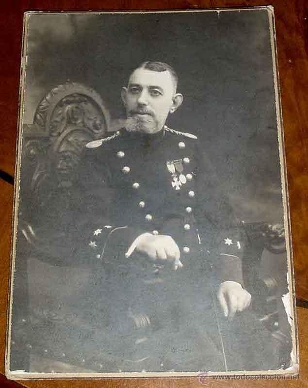 Militaria: ANTIGUA FOTOGRAFIA DE MILITAR ESPA&Ntilde;OL, CORONEL . CON EL UNIFORME - MIDE 16 X 11 CMS.