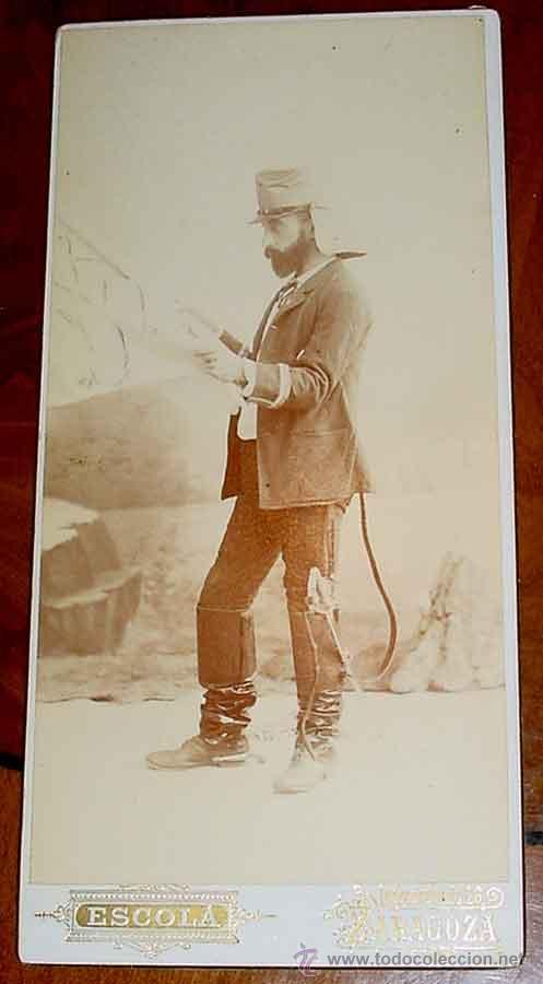 Militaria: ANTIGUA FOTOGRAFIA ALBUMINA ORIGINAL DE TENIENTE MILITAR ESPA&Ntilde;OL CON UNIFORME COLONIAL . FINALES DEL