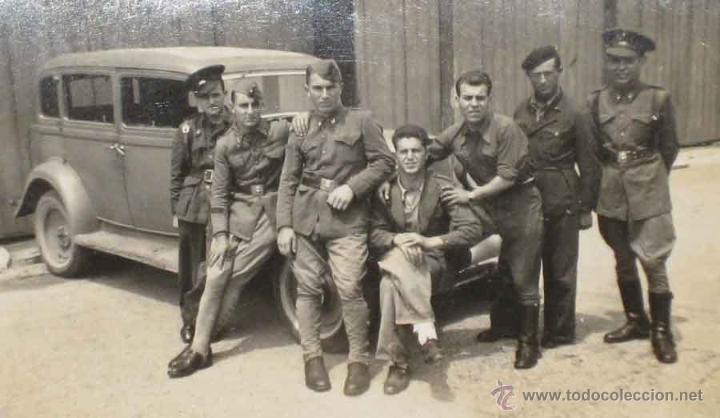 Military Antiques: ANTIGUA FOTOGRAFIA GUERRA CIVIL ESPA&Ntilde;OLA, MILITARES POSANDO. MIDE 6,7 X 4,6 CMS.