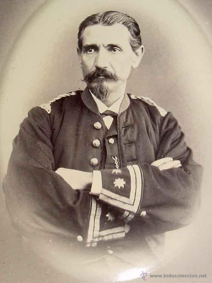Militaria: FOTOGRAFIA SIGLO XIX DE GABINETE MILITAR OFICIAL ( 11 X 6,5 CM.) 1870 APROXIMADAMENTE EXCEPCIONAL -