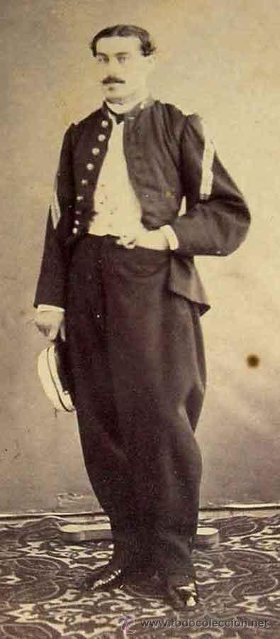 Militaria: FOTOGRAFIA ALBUMINA SIGLO XIX DE GABINETE MILITAR OFICIAL ( 10,7 X 6,5 CM.) 1860 APROXIMADAMENTE - E