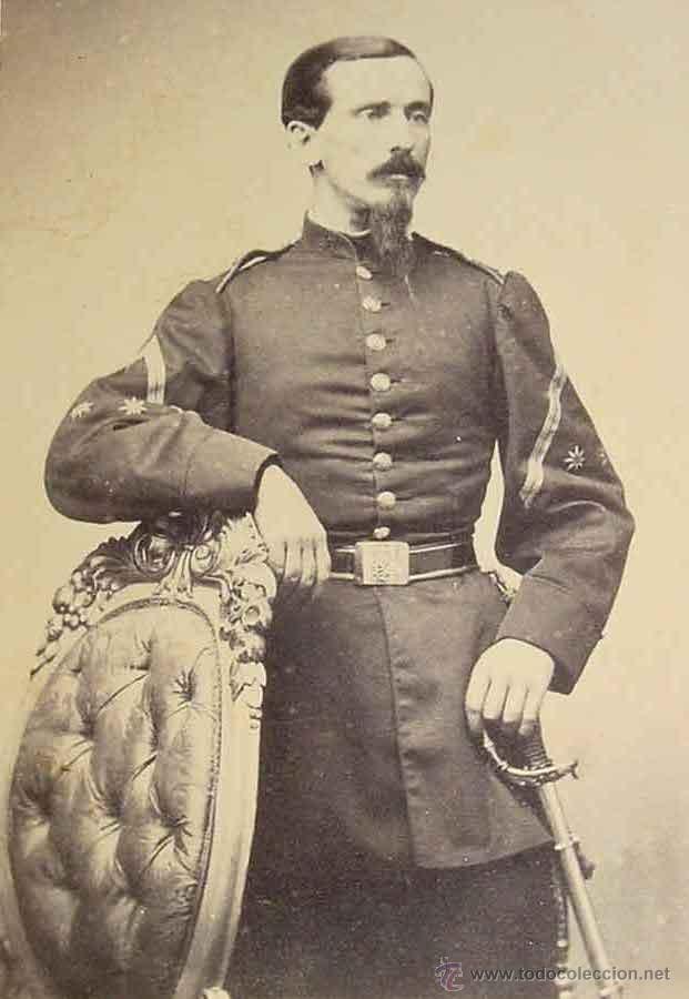 Militaria: FOTOGRAFIA ALBUMINA SIGLO XIX DE GABINETE MILITAR OFICIAL ( 10,7 X 6,5 CM.) 1860 APROXIMADAMENTE - E