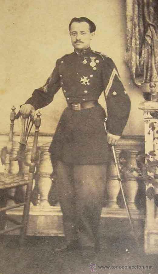 Militaria: FOTOGRAFIA ALBUMINA SIGLO XIX DE GABINETE MILITAR OFICIAL ( 10,7 X 6,5 CM.) 1860 APROXIMADAMENTE - E