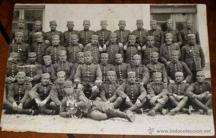 Militaria: ANTIGUA FOTOGRAFIA DE MILITARES ESPA&Ntilde;OLES, TAMA&Ntilde;O POSTAL ESCRITA EN ARANJUEZ EN 1924