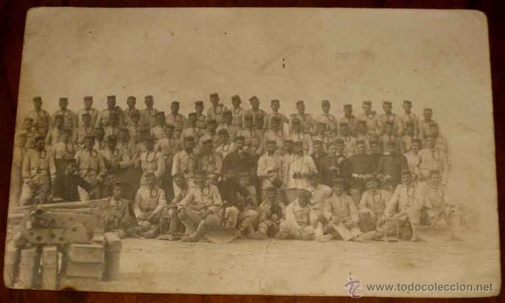 Military Antiques: ANTIGUA FOTOGRAFIA DE MILITARES ESPA&Ntilde;OLES, TAMA&Ntilde;O POSTAL ESCRITA - CON SELLO DE ARTILLERIA DE CAMPA&Ntilde;