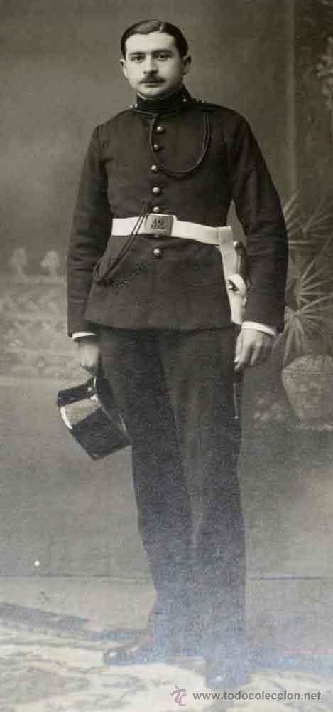 Militaria: ANTIGUA FOTOGRAFIA DE MILITAR CON SU UNIFORME - REALIZADA EN FOTOGRAFIA YO DE LA PUERTA DEL SOL DE M
