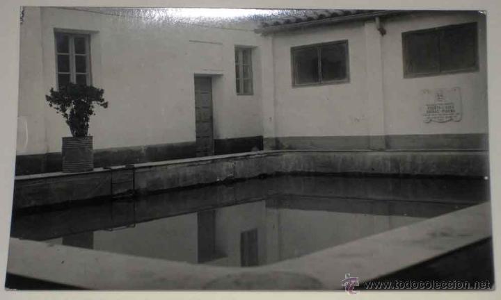 Military Antiques: ANTIGUA FOTOGRAFIA DE EL CUARTEL DEL REGIMIENTO DE NAVARRA 25, CUARTO DE ASEO, DUCHAS Y PISCINAS OBR