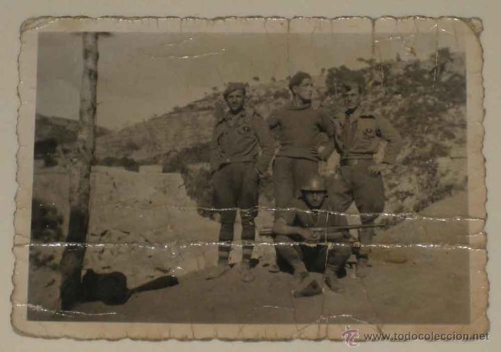 Militaria: ANTIGUA FOTOGRAFIA DE SOLDADOS NACIONALES EN EL FRENTE DE COMBATE DURANTE LA GUERRA CIVIL- MIDE 8,5