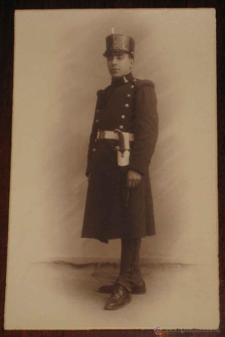 Militaria: ANTIGUA FOTOGRAFIA DE MILITAR ESPA&Ntilde;OL UNIFORMADO - TAMA&Ntilde;O POSTAL - .