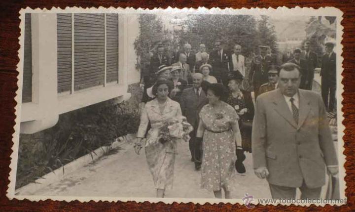 Military Antiques: FOTOGRAFIA DE LA LLEGADA DEL GENERALISIMO A SU LLEGADA AL CONCURSO HIPICO - ESCRITA POR EL REVERSO -