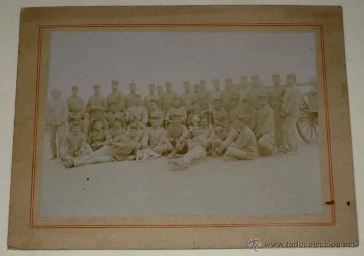 Militaria: ANTIGUA FOTOGRAFIA ALBUMINA DE MILITARES DEL CUERPO DE ARTILLERIA EN LA GUERRA DE MARRUECOS, GUERRA