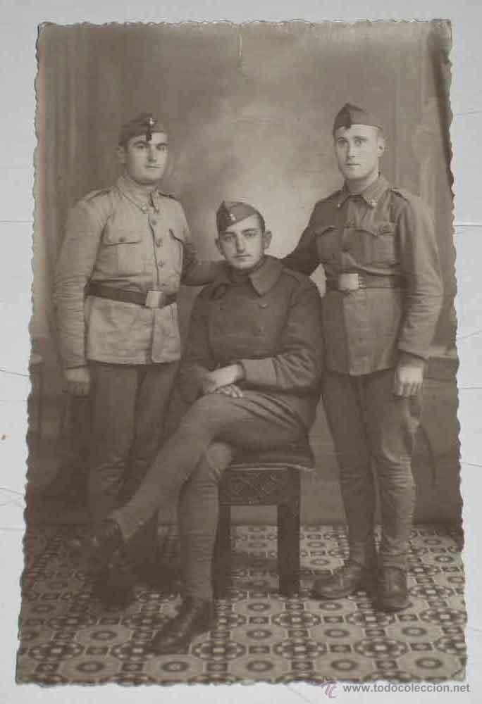 Military Antiques: ANTIGUA FOTOGRAFIA TAMA&Ntilde;&Oacute; POSTAL DE 3 MILITARES - ESCRITA, TAL COMO SE VE EN LA FOTO.