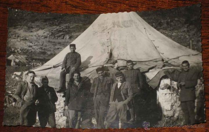 Military Antiques: ANTIGUA FOTO POSTAL DE TROPAS ESPA&Ntilde;OLAS EN EL CAMPAMENTO DE BEN KARRICH - XAUEN - RIF - A&Ntilde;OS 20 - NO