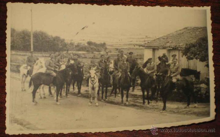 Military Antiques: ANTIGUA FOTO POSTAL DE MILITARES ESPA&Ntilde;OLAS A CABALLO - NO CIRCULADA.