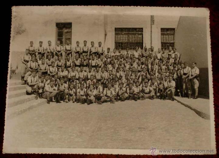Military Antiques: ANTIGUA FOTOGRAFIA DE TROPAS REGULARES - 3&ordf; COMPA&Ntilde;IA I TAMBOR - JULIO 1959- MIDE 23 X 17,5 CMS.