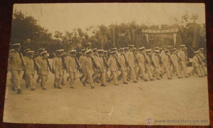 Military Antiques: ANTIGUA FOTOGRAFIA DE CADETES INFANTILES DEL REGIMIENTO DE INFANTERIA DE ISABEL LA CATOLICA - PRINCI