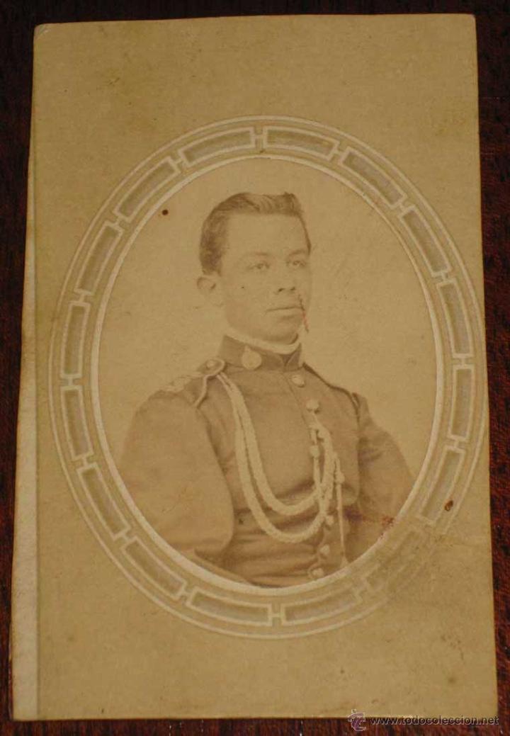 Military Antiques: ANTIGUA FOTOGRAFIA ALBUMINA DE MILITAR ESPA&Ntilde;OL - MIDE 10,5 X 6 CMS. APROX.