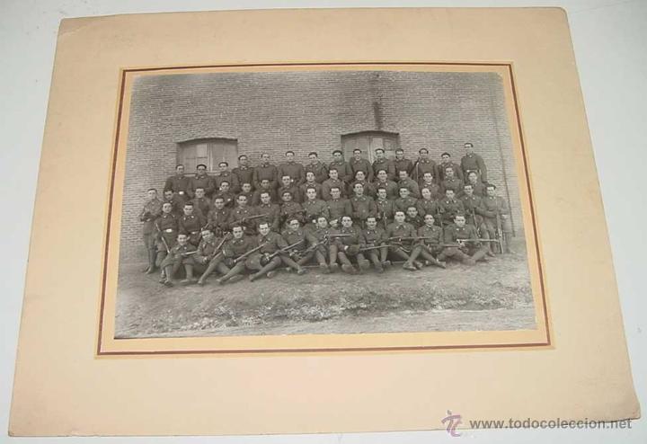 Militaria: ANTIGUA FOTOGRAFIA DE MILITARES ESPA&Ntilde;OLES DEL ARMA DE INGENIEROS, A&Ntilde;OS 30, REPUBLICA - MUY BUEN ESTA
