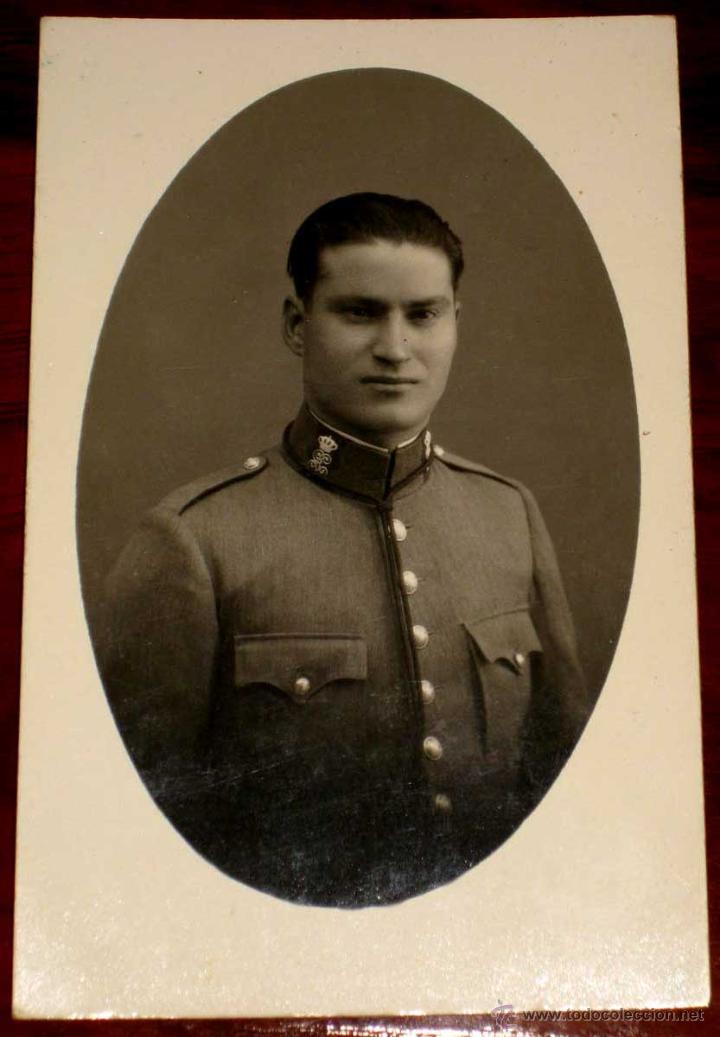 Military Antiques: ANTIGUA FOTOGRAFIA DE MILITAR. REALIZADA POR EL FOTOGRAFO YRUELA, SIN CIRCULAR