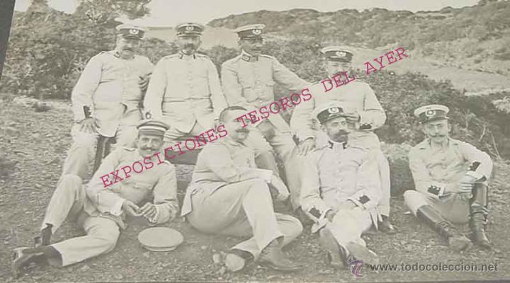 Militaria: ANTIGUA FOTOGRAFIA DE OFICIALES DE SANIDAD CON TRAJE DE RAYADILLO - GUERRA DEL RIF, EX COLONIAS - MI