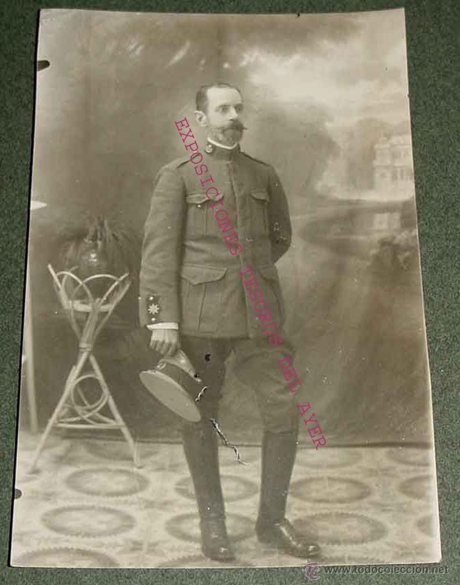 Militaria: ANTIGUA FOTOGRAFIA DE OFICIALES DE SANIDAD CON TRAJE DE RAYADILLO - GUERRA DEL RIF, EX COLONIAS - MI