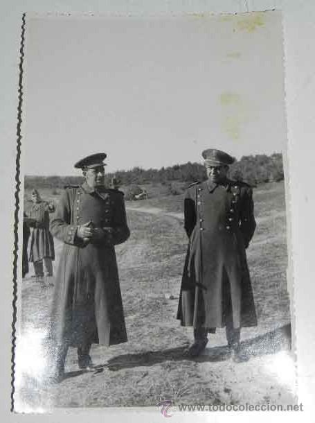 Militaria: ANTIGUA FOTOGRAFIA DE MANIOBRAS DE LA ACADEMIA DE INFANTERIA DE TOLEDO EN 1945 - CORONEL Y COMANDANT