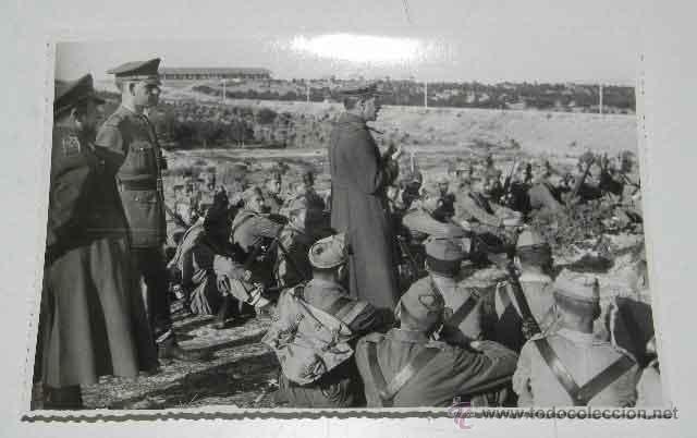 Militaria: ANTIGUA FOTOGRAFIA DE MANIOBRAS DE LA ACADEMIA DE INFANTERIA DE TOLEDO EN 1945 - FOTO RODRIGUEZ - MI