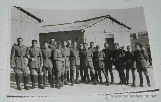 Military Antiques: ANTIGUA FOTOGRAFIA DE MILITARES DE LA ACADEMIA DE INFANTERIA DE TOLEDO EN 1945 - FOTO RODRIGUEZ - MI