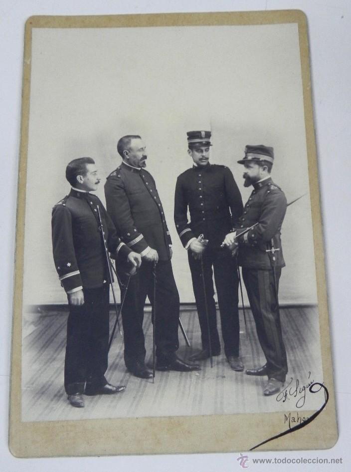 Militaria: Antigua fotografia albumina de oficiales espa&ntilde;oles de Alfonso XII, en Mahon, foto F. Segui, mide 25