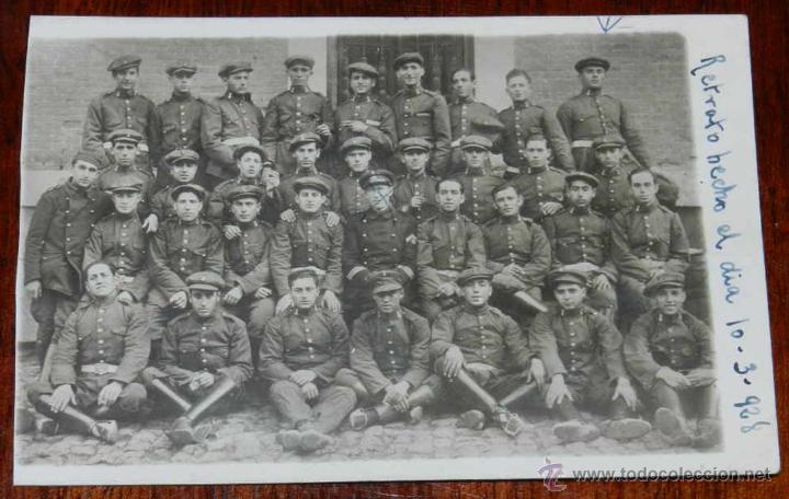 Military Antiques: Antigua foto postal de militares espa&ntilde;oles, realizada el dia 10 de marzo de 1928, no circulada, escr