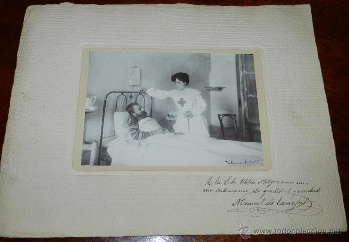 Militaria: ANTIGUA FOTOGRAFIA GUERRA DEL RIF, HOSPITAL DE CABA&Ntilde;AL (CABANYAL), LA ENFERMERA OTILIA MELGAR JUNTO