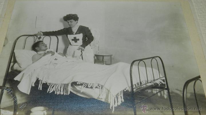 Militaria: ANTIGUA FOTOGRAFIA GUERRA DEL RIF, HOSPITAL DE CABA&Ntilde;AL (CABANYAL), LA ENFERMERA PAQUITA MELGAR JUNTO