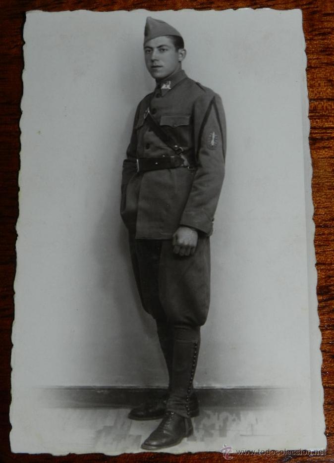 Militaria: ANTIGUA FOTOGRAFIA DE MILITAR DE ESPA&Ntilde;OL, REPUBLICA 1935, REALIZADA POR EL FOTOGRAFO BARIEGO DE MADR