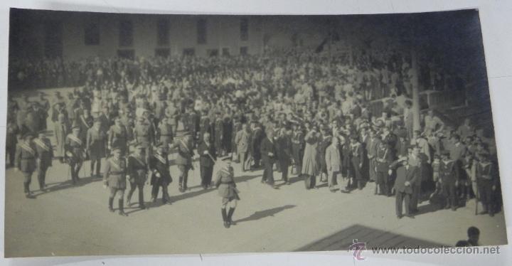 Military Antiques: ANTIGUA FOTOGRAFIA A&Ntilde;OS 40 DE AUTORIDADES MILITARES, GENERALES EN ACTO EN EL PUERTO DE UNA CIUDAD CO