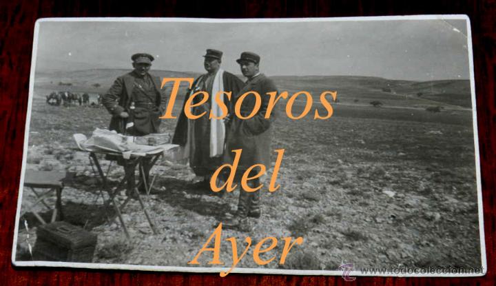 Military Antiques: ANTIGUA FOTOGRAFIA POSTAL DE LA GUERRA DEL RIFF, OFICIAL ESPA&Ntilde;OL CON DOS OFICIALES FRANCESES, 1926 A