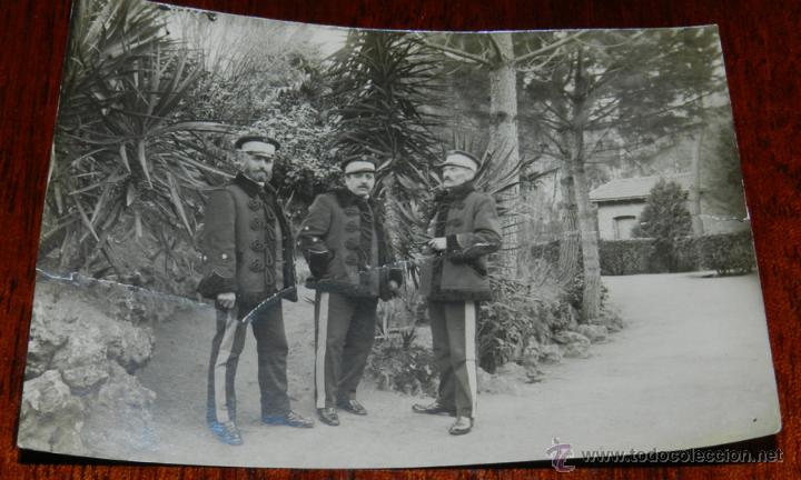 Military Antiques: ANTIGUA FOTOGRAFIA DE OFICIALES, MIDE 11,5 X 8,5 CMS.