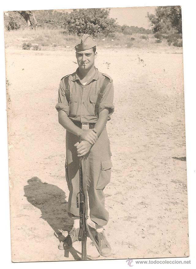 Militaria: SOLDADO ESPA&Ntilde;OL CON CETME EN LOS A&Ntilde;OS 60